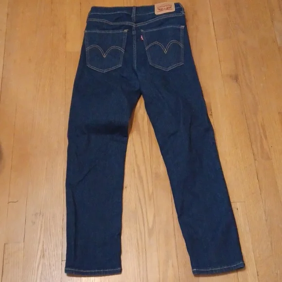 Levis High Rise Ankle Sz.29. L.26.5". R.11" Dark Wash.EUC! - Picture 3 of 11